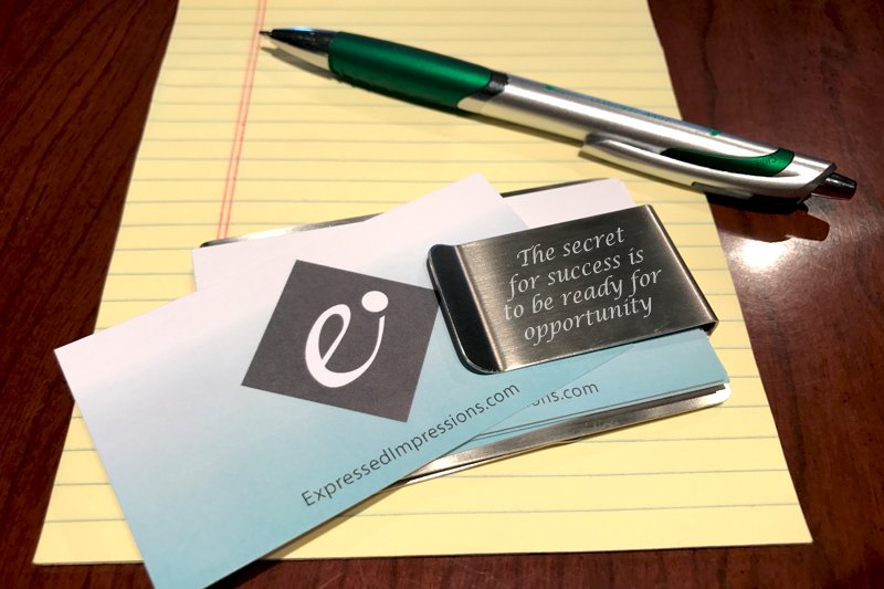 Expressedi's tweet image. Show your network that you've got style and class with this customizable gadget. #business #leadership #class