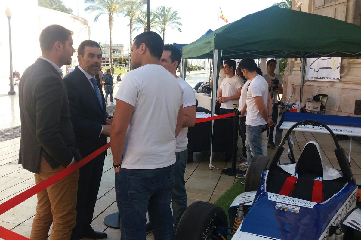 MCCartagena_ct's tweet photo. .@pepelopezct @RicardoSeGar #MC en la jornada de exposición de los equipos de competición de @UPCTnoticias #MotorDay #Cartagena https://t.co/lhdF23Wy0h