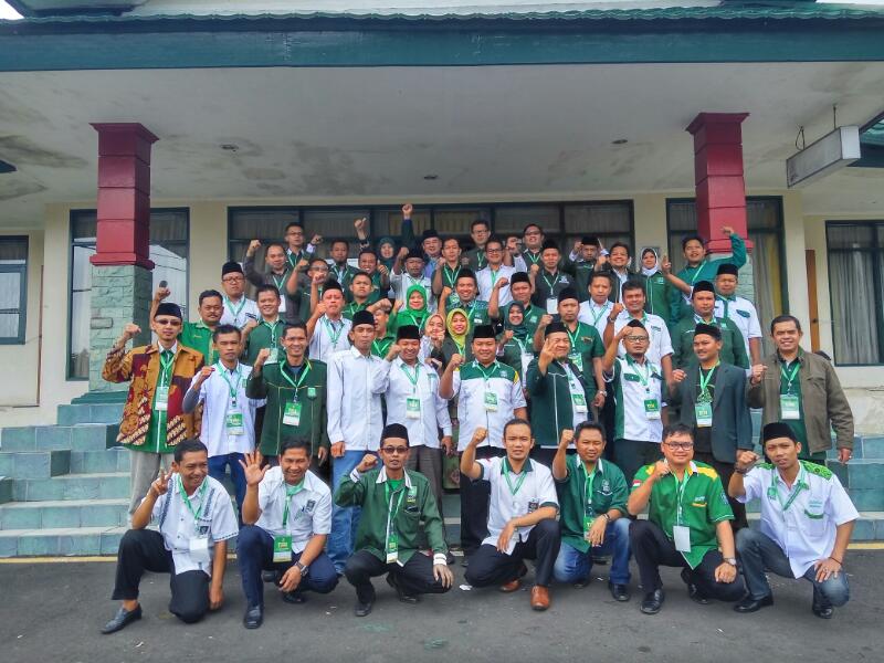 MastodyAja's tweet photo. Prakontes keinstrukturan peserta TOI di Ciloto Bagor #prakontes #TOI4 #cilotobogor @cakiminpkb @JatimPakHalim @DPP_PKB @dpwpkbjatim @Rusytee https://t.co/1uGfji1T0j