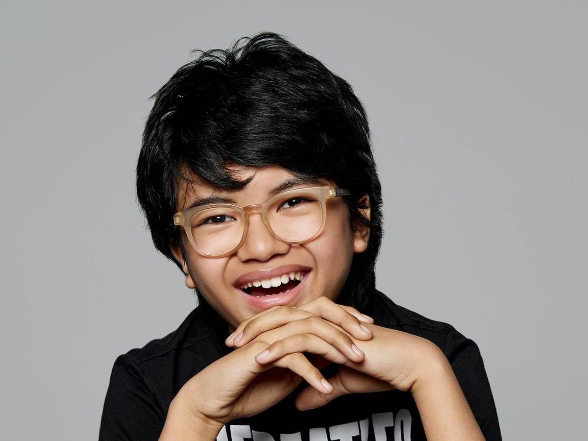 knkxfm's tweet photo. Join us at 12:15 for a special #KNKXStudioSession with 13 year-old piano prodigy Joey Alexander.
Stream it #LIVE at https://t.co/hZTz2nwAf8 https://t.co/1xdOhP5qJ5