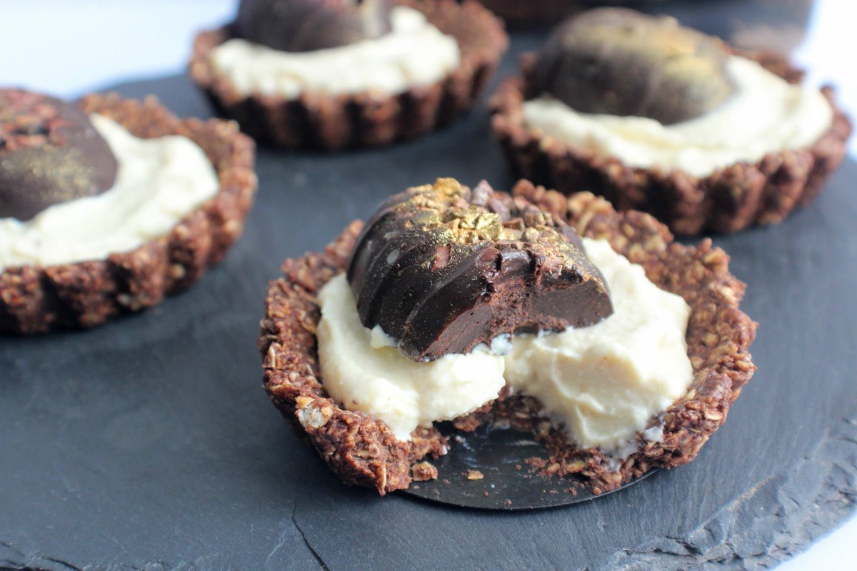 SpamellaB's tweet photo. NEW RECIPE: #Easter #vegan #glutenfree #dairyfree @Percol_Coffee White Chocolate Tarts &amp; Espresso Chocolate Eggs https://t.co/YlaLHONDZz https://t.co/wLbjDlkTEU