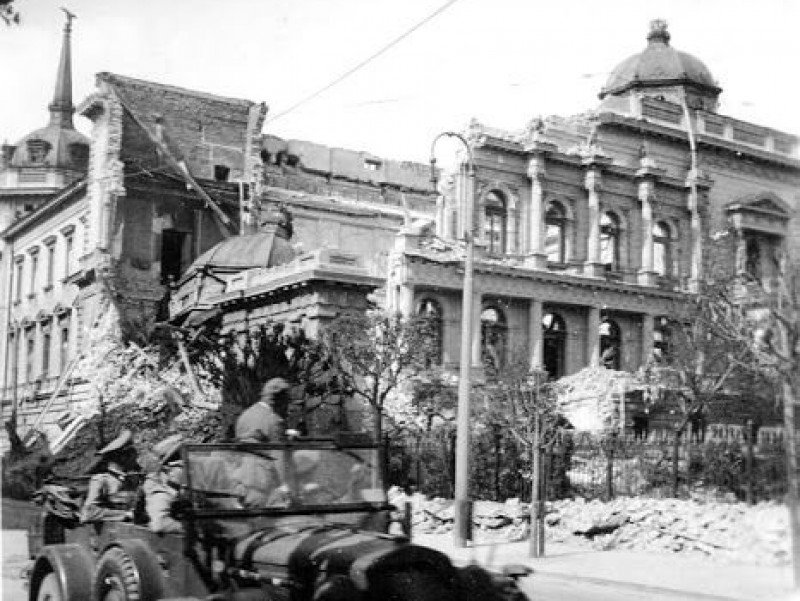Bi_Bibica's tweet photo. Dan koji #Beograd ne sme zaboraviti #WWII #6april1941 https://t.co/FkWUuWXym4