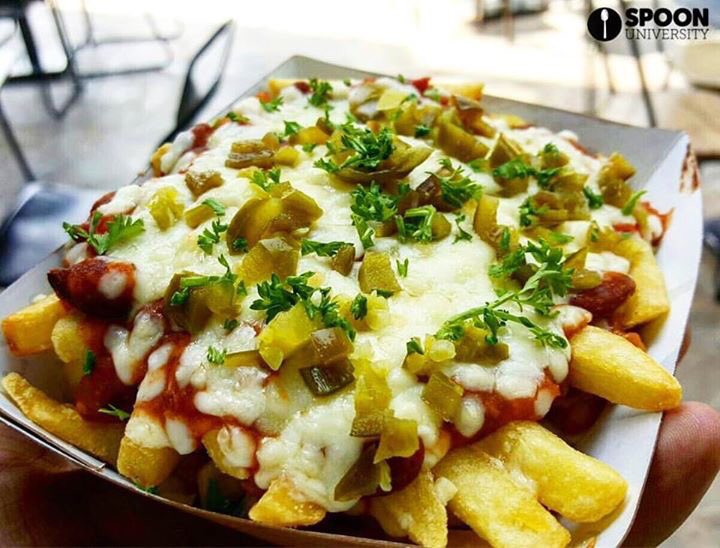 If there's Fries &amp; Cheese, there no way we're not eating it! 
American Chilly Cheese Fries from Potet 
Photo by Vishesh Monga