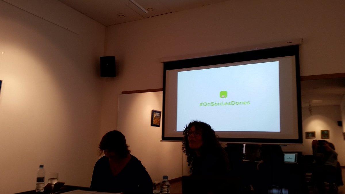 A L'Ateneu per saber #OnSonLesDones. A veure si entre totes aconseguim fer-nos visibles en els diferents àmbits de la vida.