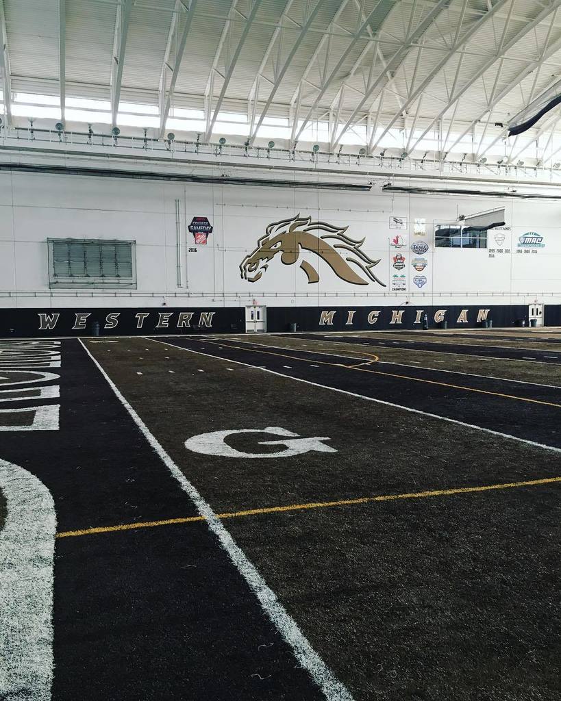 Go_Rout's tweet photo. Making more stops on our #NoScoutCards tour! Where do you think we should go next? #perfectyourgame #GoRoutSB #wea… https://t.co/iy6zWjVUuk https://t.co/Db3dURGr0Y