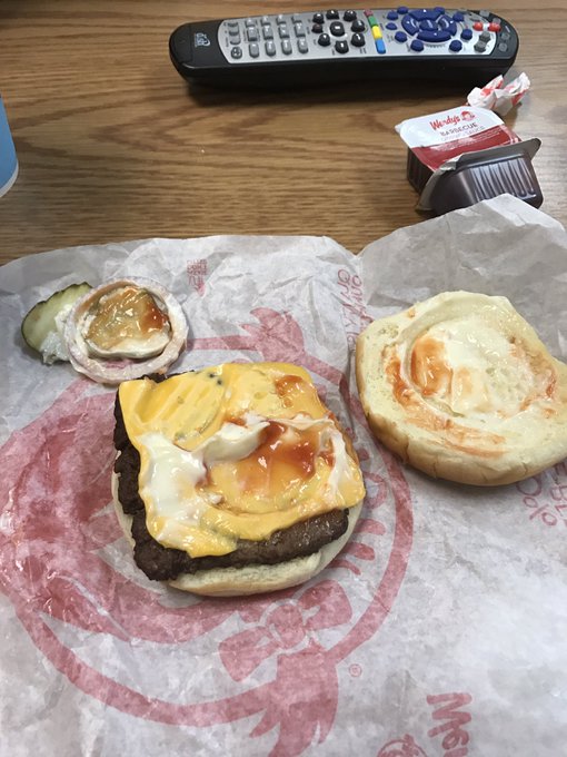 #wendys I said mayo only! How do you get that wrong? Hope you're not paying more than 7 bucks an hour<a href="/tag/wendys"class="tags">#wendys</a>