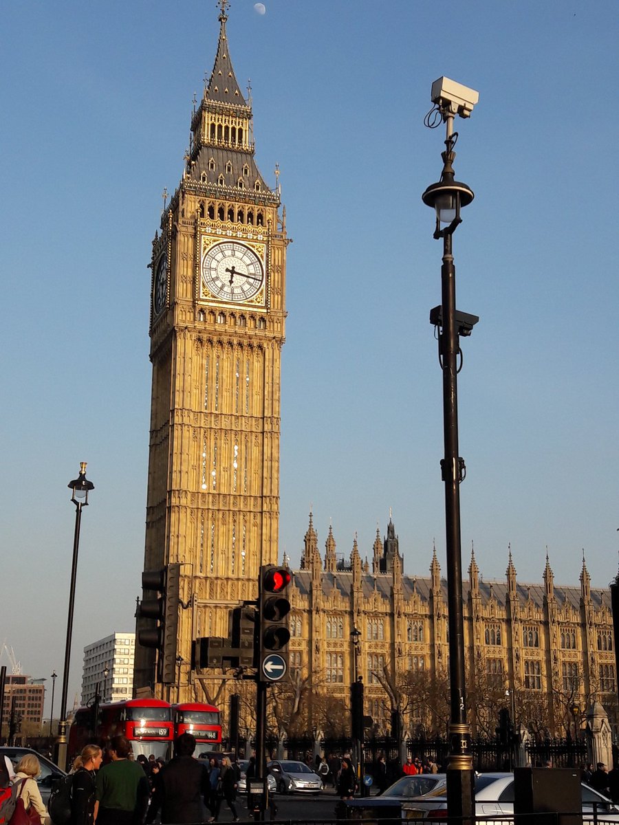 ilapros's tweet image. Stopping by for more flooding stats from @britishhydrosoc  on my way from the @MathsForesees study group. Flooded with food for thought!