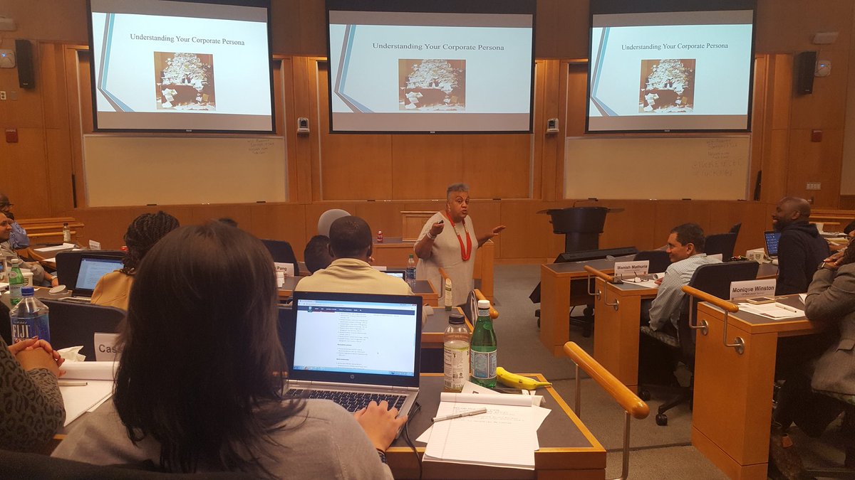 mustbthemusic's tweet photo. Dr. Ella is speaking on #Leadership @TuckExecEd #entrepreneur #BHPB2017 #TuckMBE @Keelrussell @RENITA_BRYANT https://t.co/KTKI6fsGiI