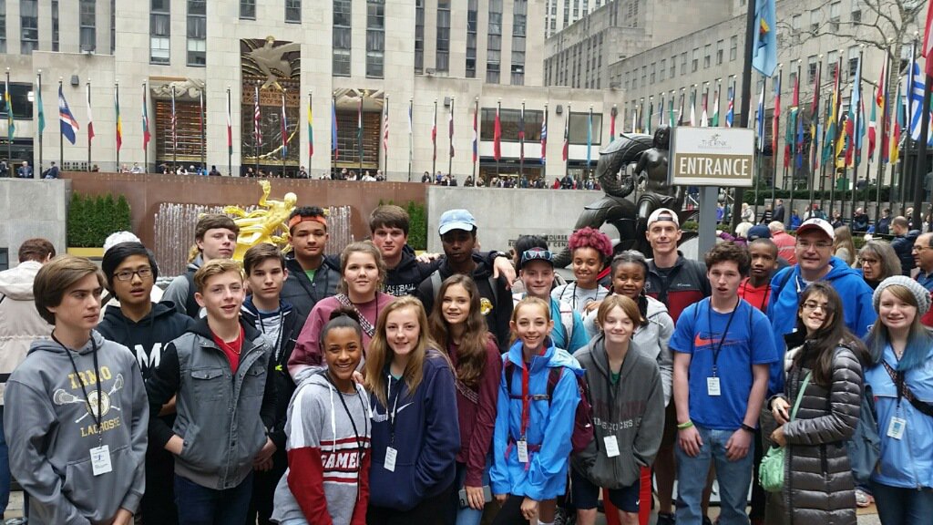 RJD5Director's tweet photo. Global experiences are the norm at #IrmoMiddle. 8th Graders exploring NYC to deepen learning and master global concepts. @LexRich5 https://t.co/kOASqeyq5x
