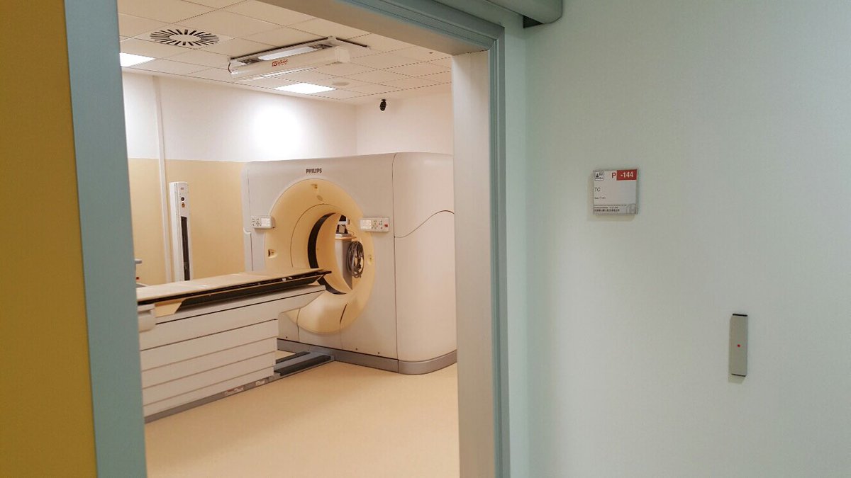 StefiSaccardi's tweet photo. Inaugurato il #TraumaCenter di @AOUCareggi. Modernità ed eccellenza per affrontare 130.000 accessi l'anno. https://t.co/6MQeRumnXm https://t.co/typlytg2f6