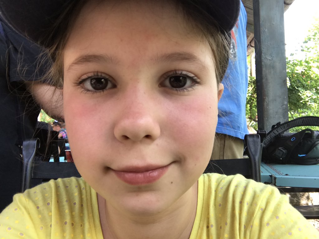 Girlwrighter's tweet image. I am having an amazing time in Disney world!!!I hope all of you are having a great time!!😜