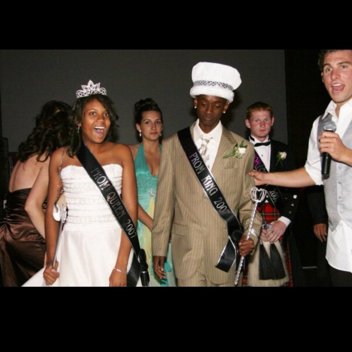 MrSpeed204's tweet photo. In honor of Prom tomorrow, here's a #tbt from my Junior Prom! Hope you guys are excited! ๐๐ฝ๐บ๐ฟ#10yearsago #youngspeed #promflow #blingbling https://t.co/cQm6nTvEup