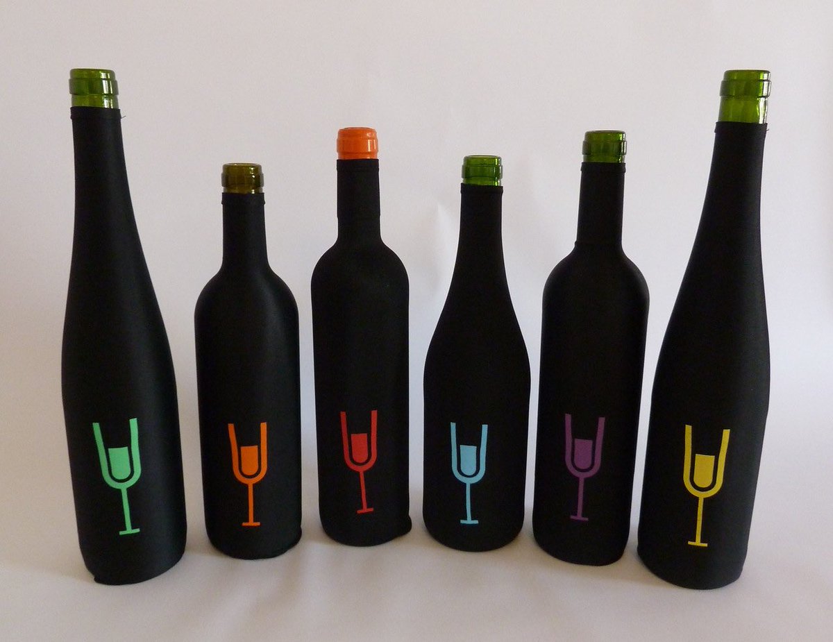 Has catado a ciegas? . Ven, pide una botella, te la tapamos, y da rienda suelta a tus sentidos..diviértete 
#Gastronomia #Anciles #Vinos