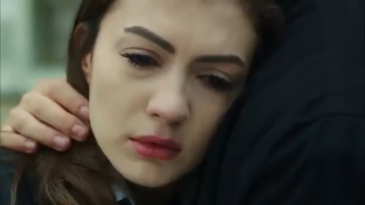 savnazfc's tweet photo. +Savaş ben burda saklanabilir miyim?
-Sonsuza kadar saklanabilirsin. 
#GeceyeBirSavNaz #SavNaz https://t.co/m4pM1Hj00u