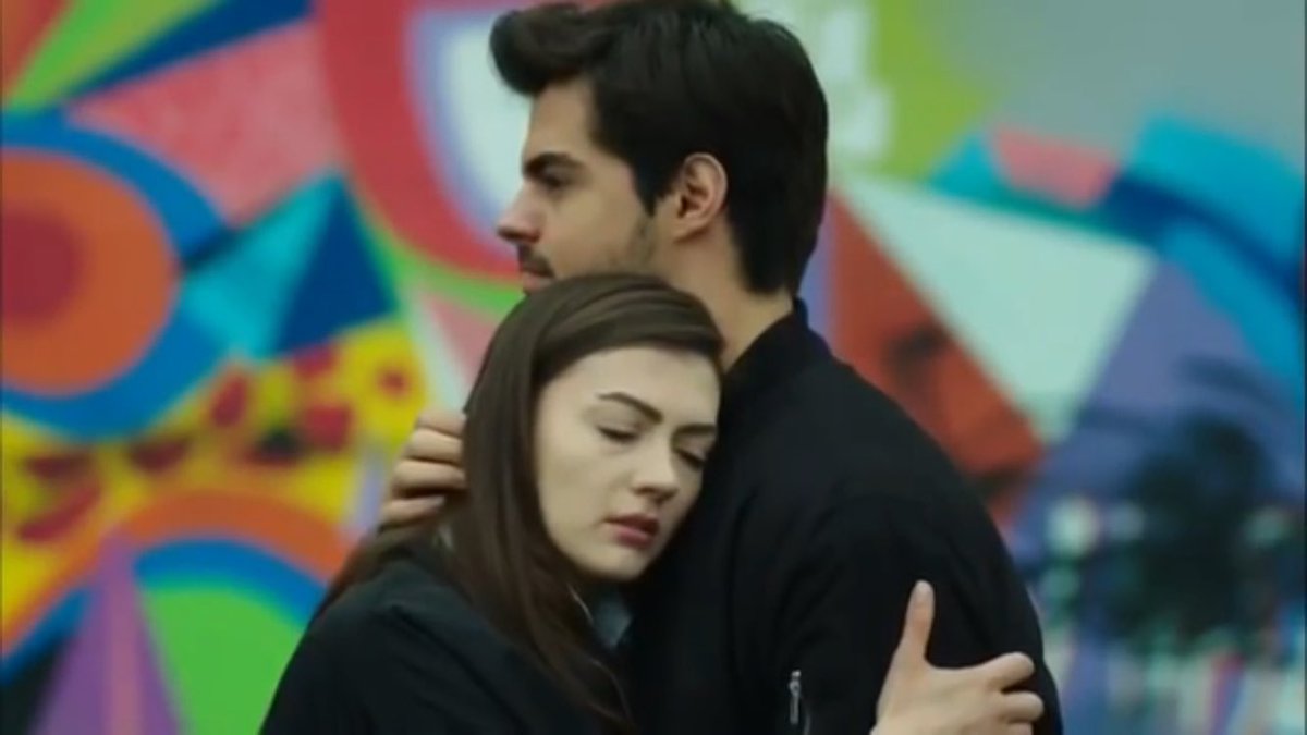 savnazfc's tweet photo. +Savaş ben burda saklanabilir miyim?
-Sonsuza kadar saklanabilirsin. 
#GeceyeBirSavNaz #SavNaz https://t.co/m4pM1Hj00u