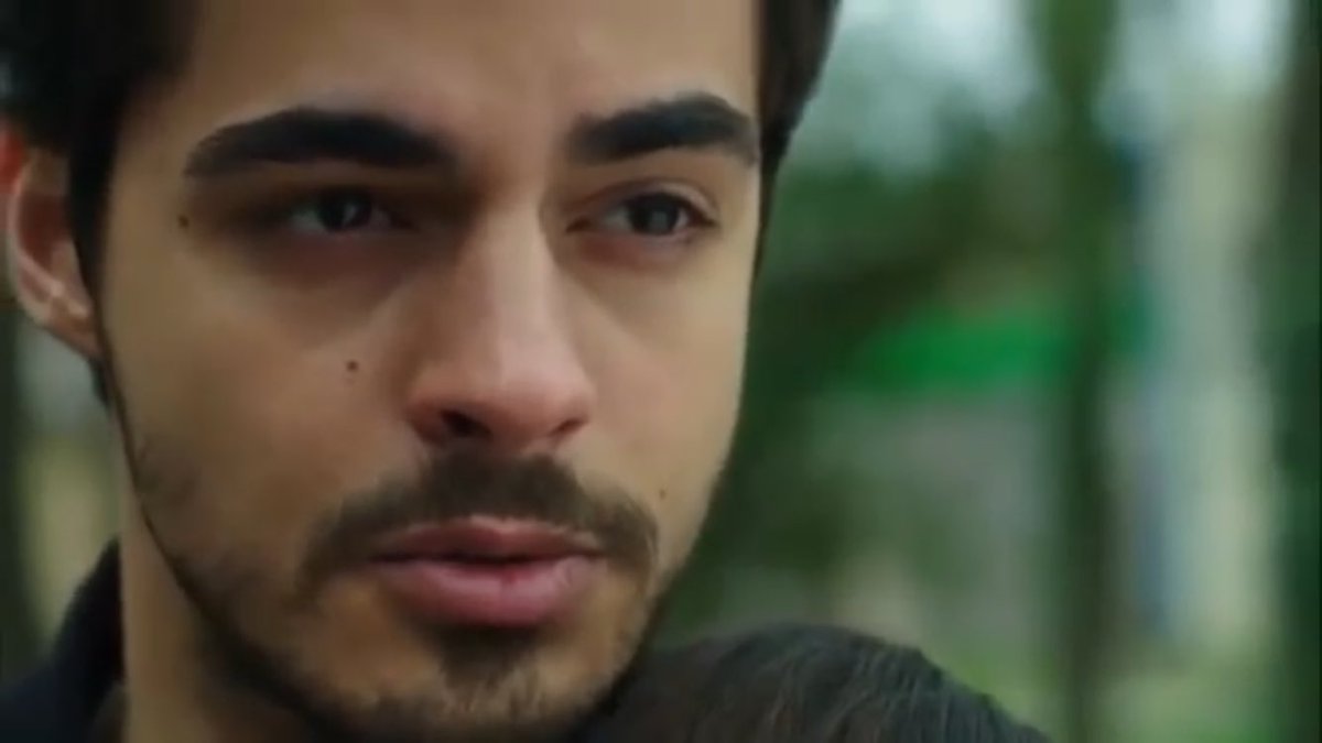savnazfc's tweet photo. +Savaş ben burda saklanabilir miyim?
-Sonsuza kadar saklanabilirsin. 
#GeceyeBirSavNaz #SavNaz https://t.co/m4pM1Hj00u