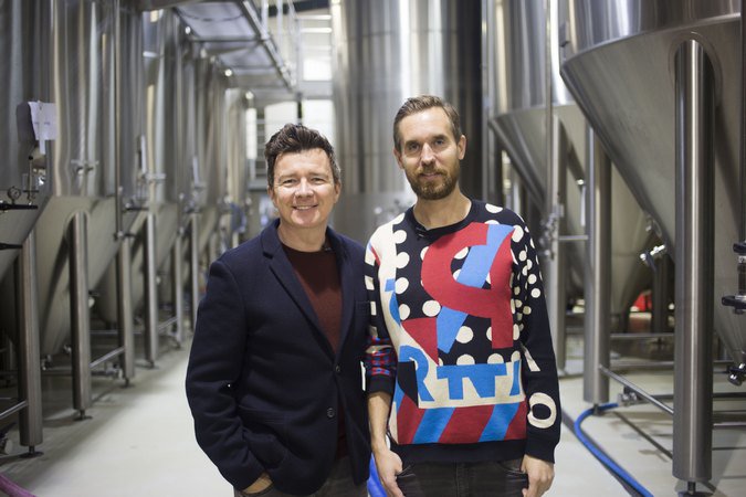 beerpulse's tweet photo. Astley's Northern Hop Lager: Rick Astley launches @MikkellerBeer beer on April 13th
https://t.co/bF0Iecb3dd #DKbeer #mikkeller @rickastley https://t.co/Ks0ZlEg50s