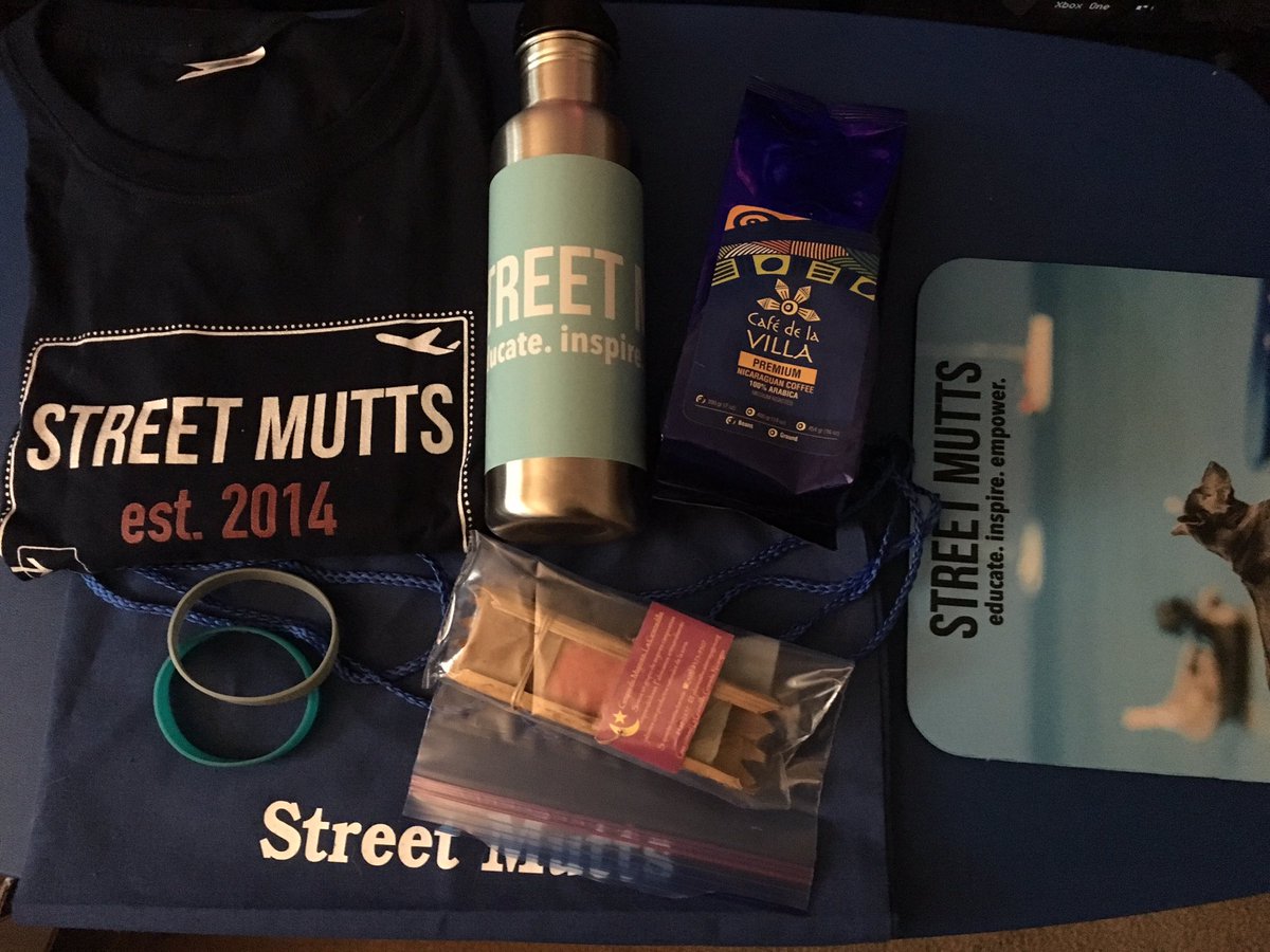 charltoncarter's tweet photo. @StreetMutts @falloutgurl4 The swag bag from the charity stream came today! Love it! Thank you! https://t.co/hb9xxKhSbZ