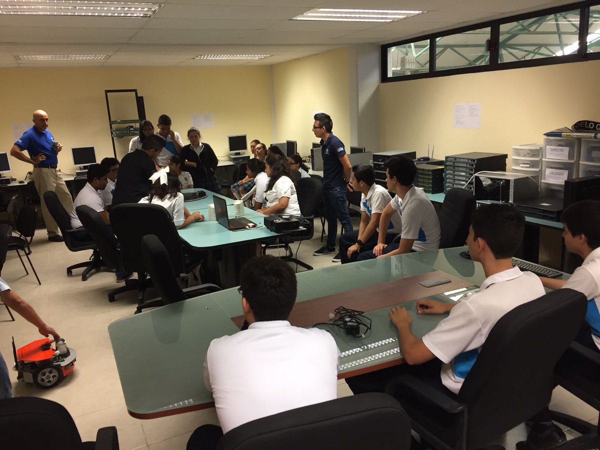 Gracias por recibirnos  <a href="/uqroo_mx/">Universidad Autónoma del Estado de Quintana Roo</a> <a href="/ariveropalomo/">Angel Rivero Palomo</a> alumnos de 2 sem. bachillerato