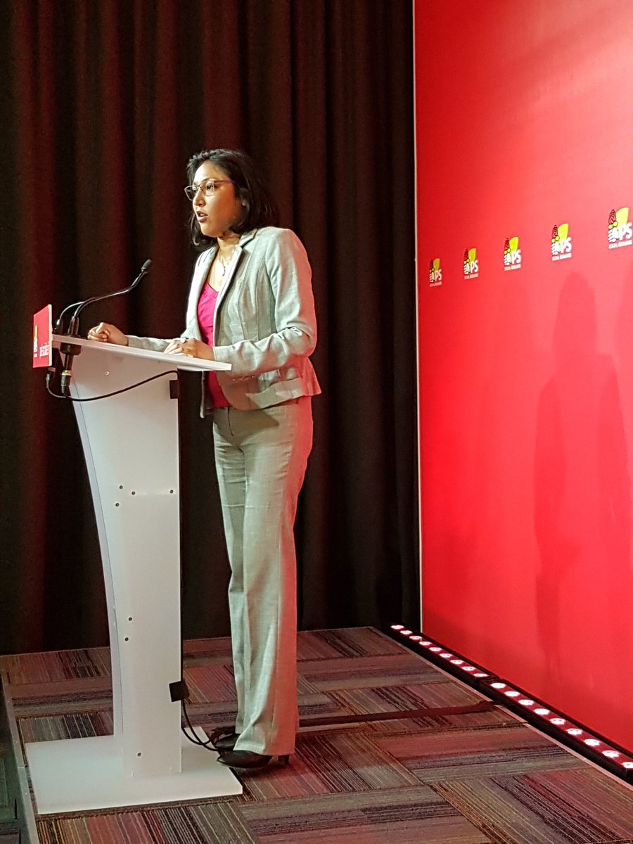 S2RVNL's tweet photo. #BNPS @CorinneNara assure que si la circonscription de @manuelvalls est gelée "cela n'a rien à voir avec son soutien à @EmmanuelMacron ". https://t.co/7knM8CKvjH
