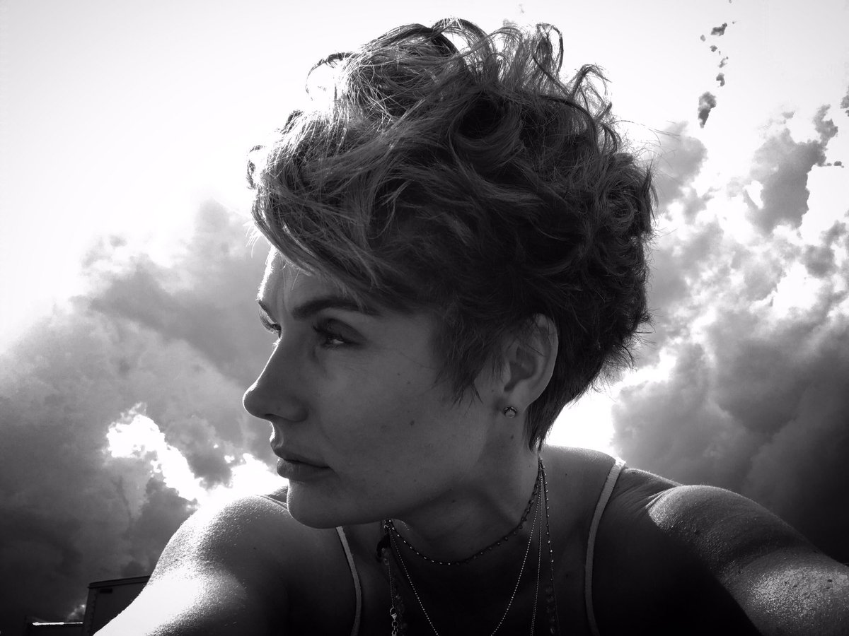 clarembee's tweet photo. Watching the storm kick up.
#NashvilleCMT #SetThings https://t.co/92gyT1MMyW