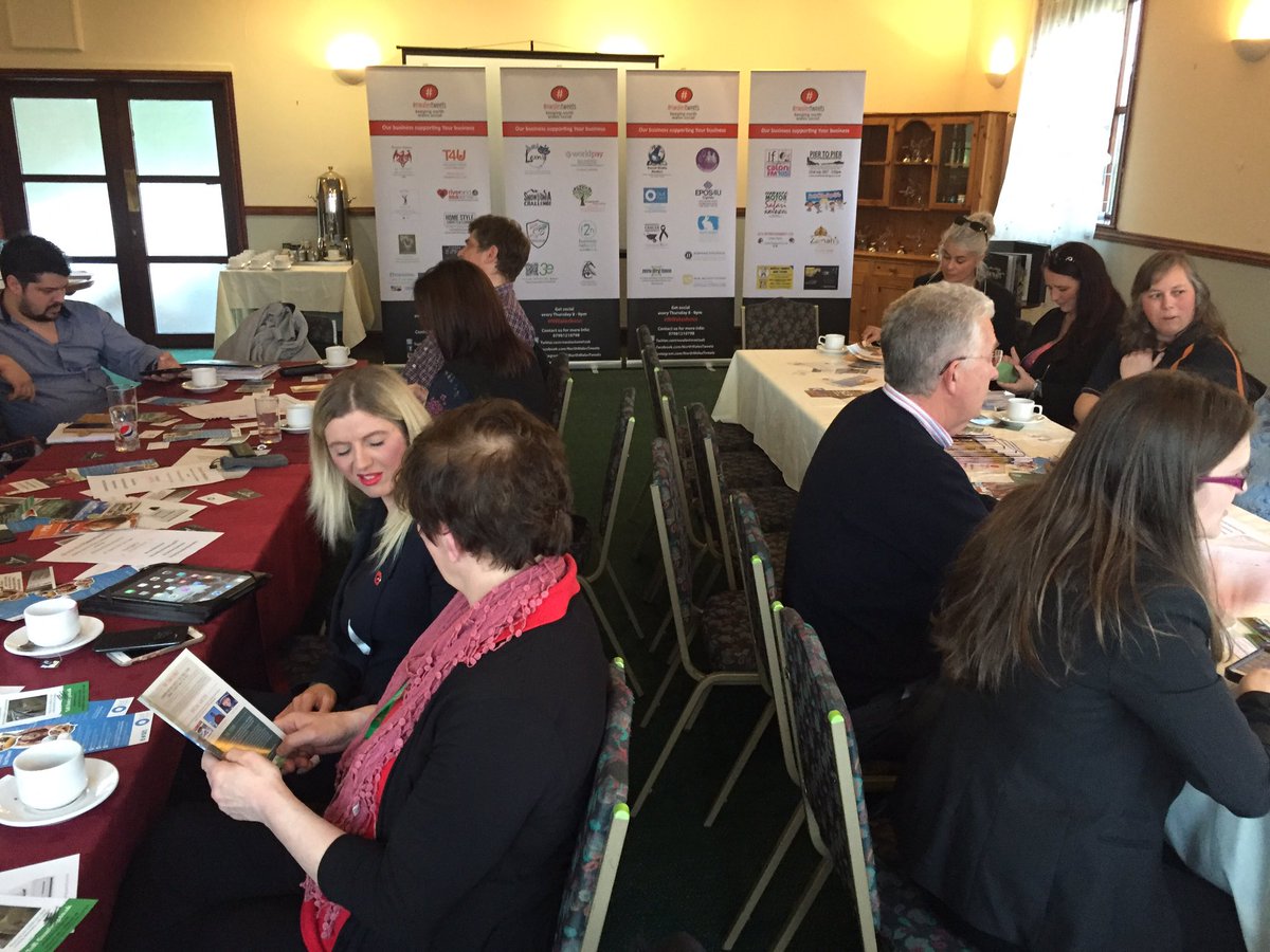 NWalesSocial's tweet photo. Very warm welcome from @BoathouseChirk for tonight's live #nwaleshour and what a great attendance here #chirk #nwalestweetup29 https://t.co/v8cYxUytwz