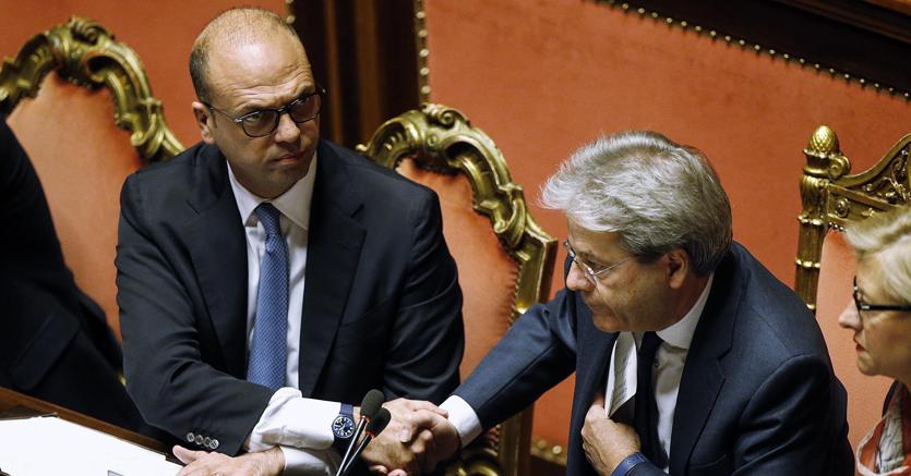 italia_nel_caos's tweet photo. ALFANO CHIEDE DIMISSIONI DI TORRISI, ALTRIMENTI FUORI DA #AP! MA SECONDO TE #TORISI RINUNCEREBBE AD UN POSTO DI MINISTRO PER STARE CON AP? https://t.co/b1QaAG6ZZP