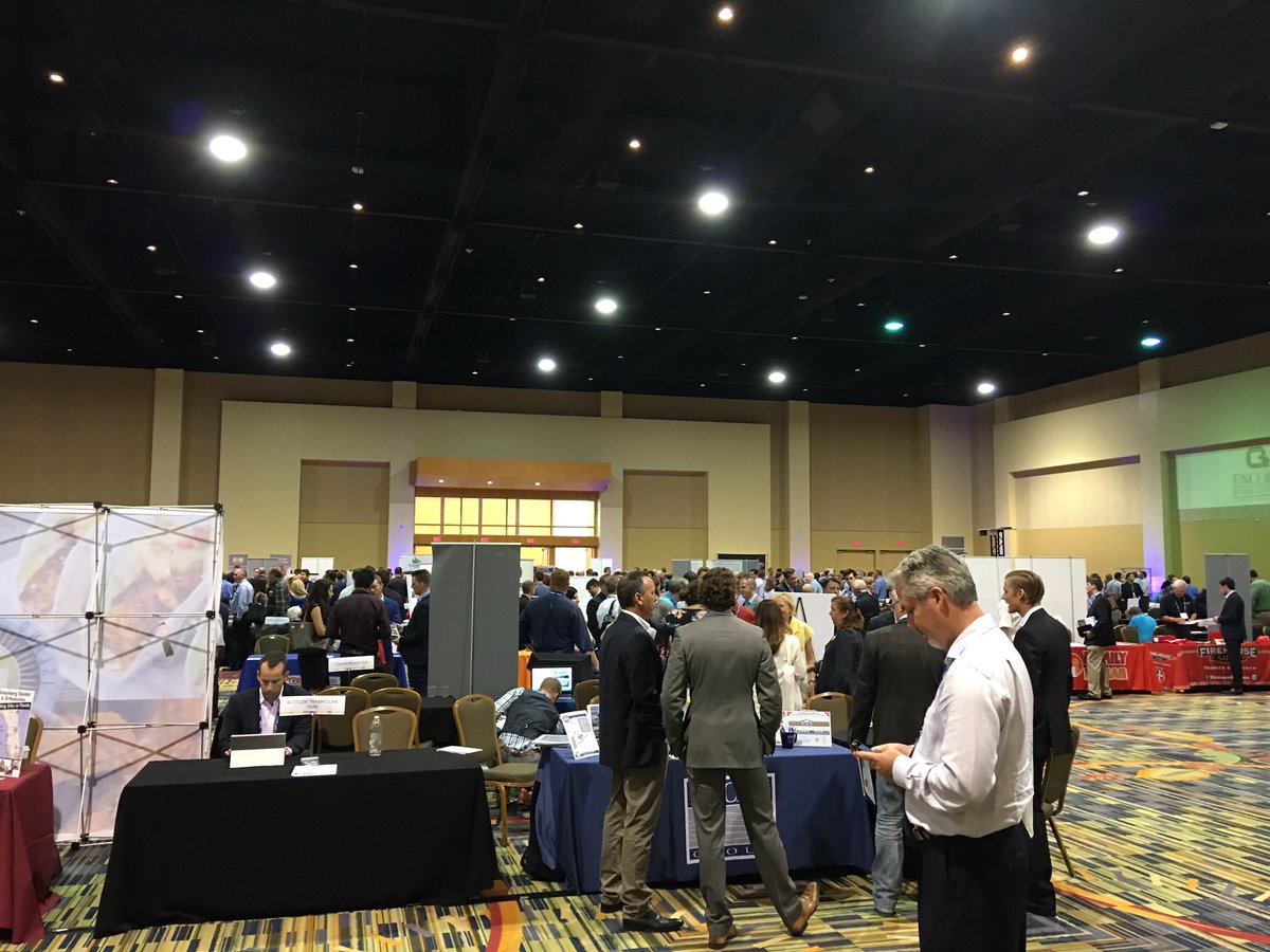 FundBuild's tweet image. Great turnout in Orlando at RETAIL Live. Lots of networking and deal flow. #realestate #retail