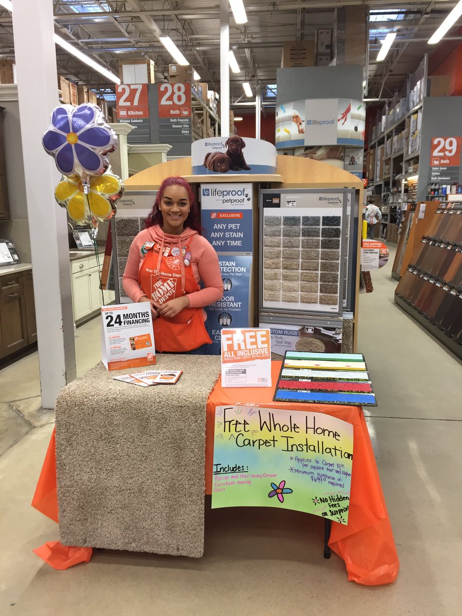 Jay__Venegas's tweet photo. Ashlie doing an amazing job giving pks to our customers, generating some leads and obtaining measures @ChuckNeary https://t.co/H2AJ0rCwn3