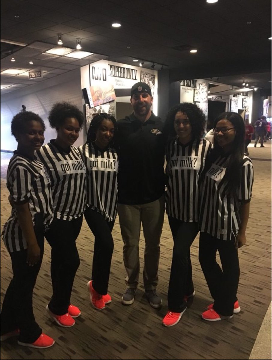 MorganettesMSU's tweet photo. A few of our girls volunteering at the Play60 program who also partners with the NFL Fuel Up nutrition program! Got Milk ?? https://t.co/HhHYRkuxbt