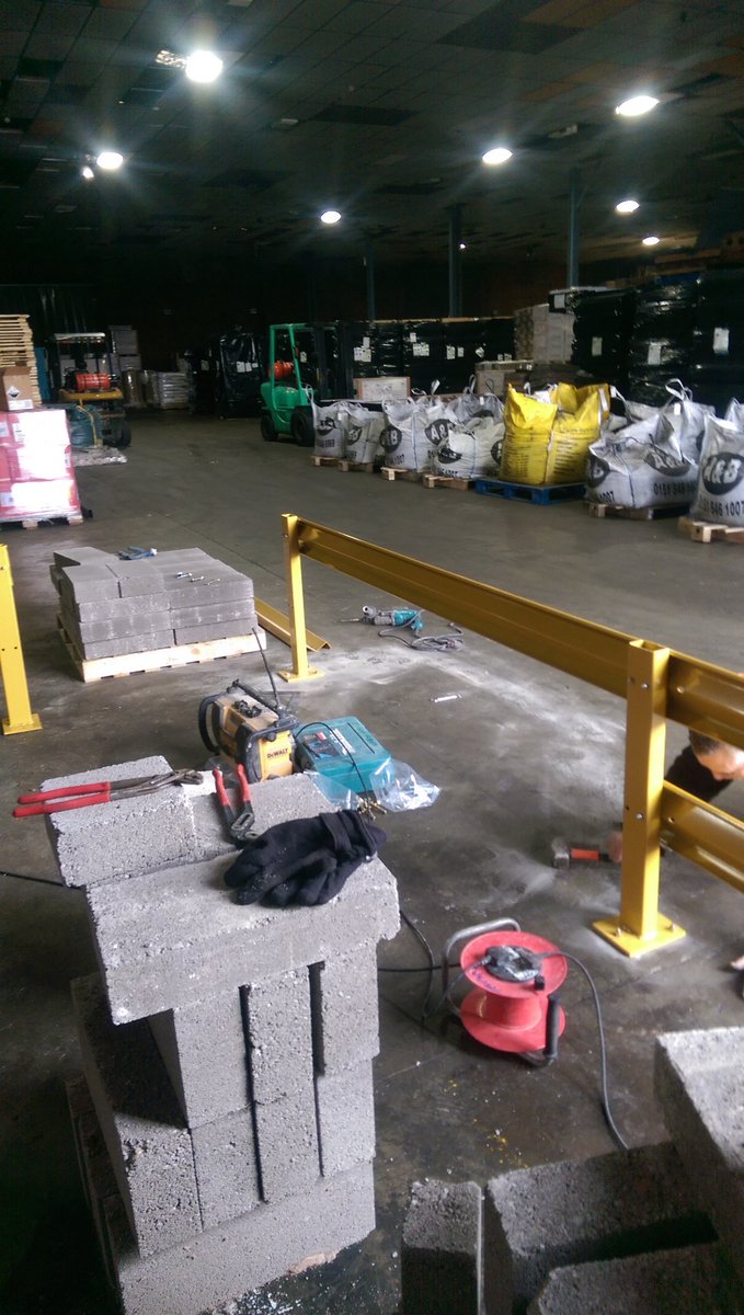 intsolution's tweet image. Commercial project underway new drivers reception and 2ND floor store room Steel barriers and block work underway