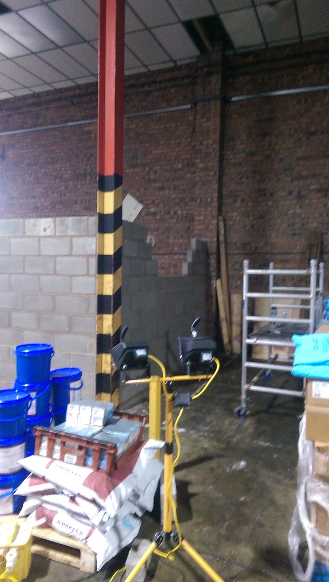 intsolution's tweet image. Commercial project underway new drivers reception and 2ND floor store room Steel barriers and block work underway