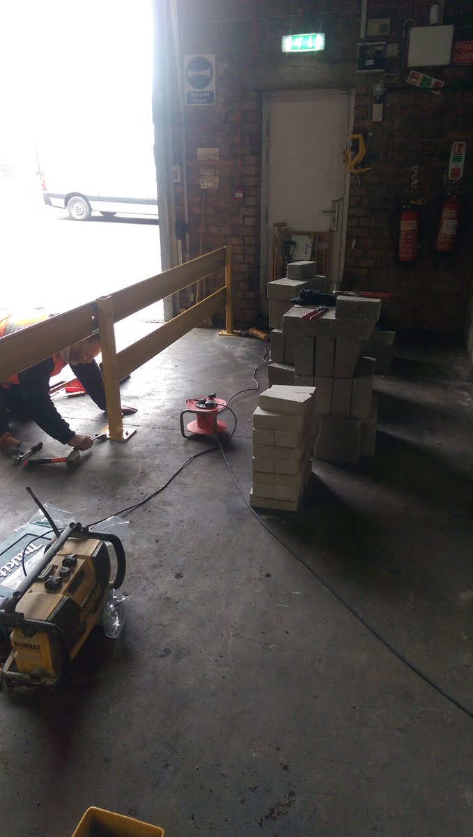 intsolution's tweet image. Commercial project underway new drivers reception and 2ND floor store room Steel barriers and block work underway
