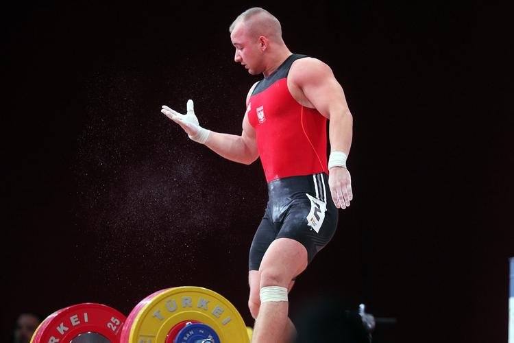 igrzyska24pl's tweet photo. Podnoszenie ciężarów: Krzysztof Zwarycz z brązowym medalem ME. Polak był trzeci w kat. 85kg. Gratulacje! 🥉🥉🥉 #weightlifting #split2017 https://t.co/lMLJuexMdk