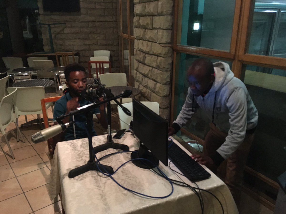 phelanephomane's tweet photo. @Thudmsu radio loading on @Mxxl910 @thudjozi @thuddar1 @THUDbloem https://t.co/uCl88GyQCQ