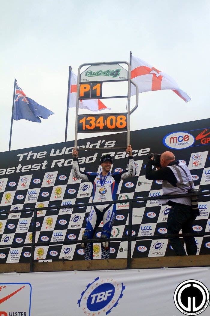 PHOTO_GD's tweet photo. #ulstergp #thefastestroad #hutchinson #stephendavison #record #bestphotografer #bestrider https://t.co/luGBJtAkpe https://t.co/Gzus52TMUm