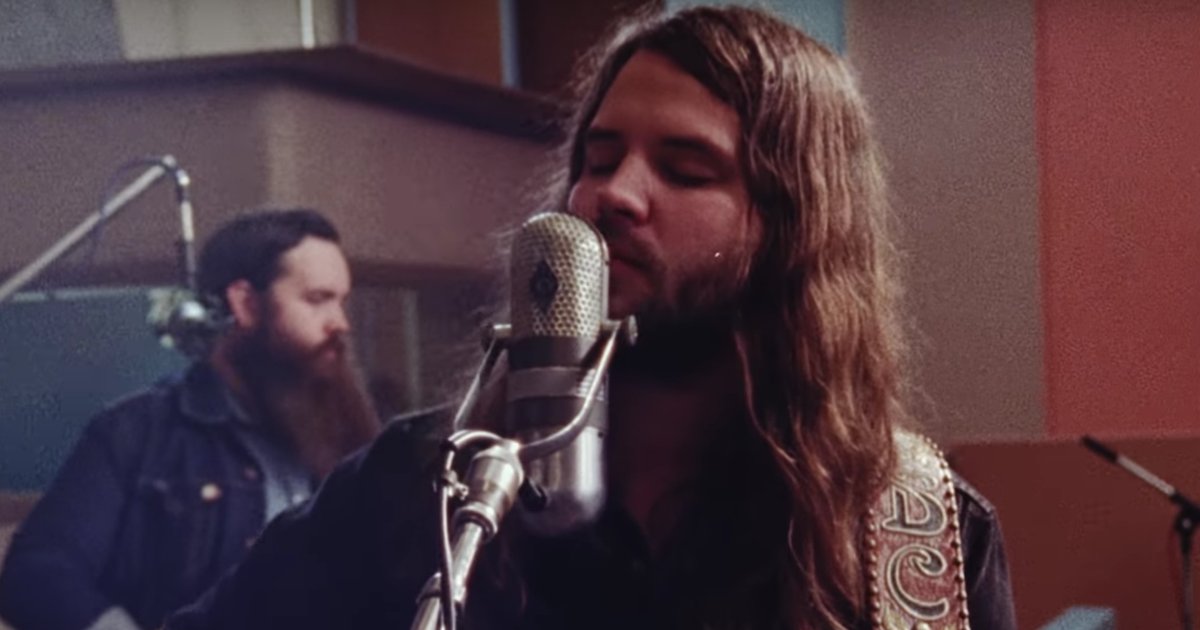 See Brent Cobb's Intense 'Let the Rain Come Down' at Sam Phillips Studio crwd.fr/2oYZKSF