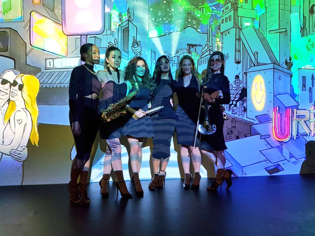 Look at this... <a href="/HighOnHeelsUK/">High On Heels</a> meet <a href="/NicoleScherzy/">Nicole Scherzinger</a>! So much beauty on one picture... #GalaxyS8