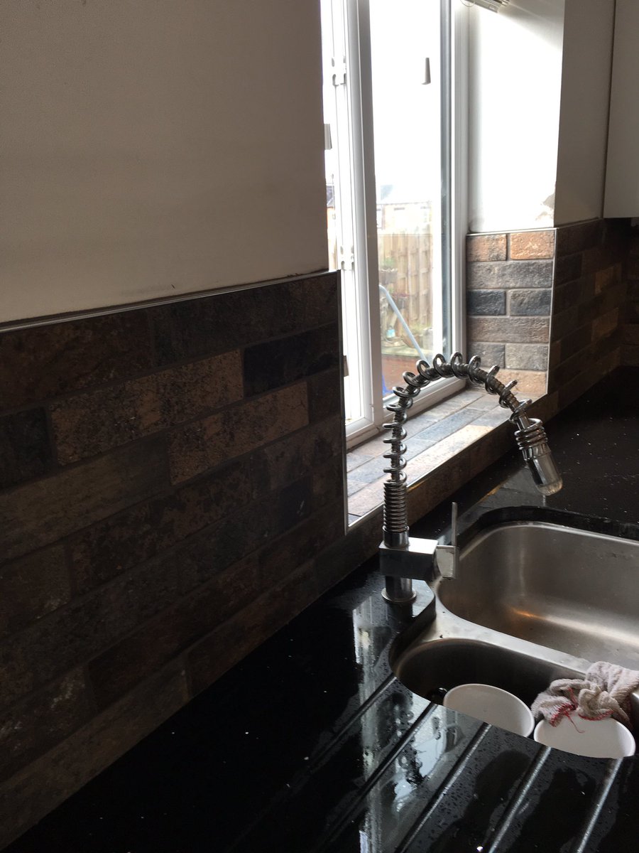 leedstilers's tweet photo. @leedstilers @Andrews_Tiles @Granfix @tilemasteradhes #kitchentiles #leedstiling #tilinginleeds #brickporclaintiles #looksclass #toptiling https://t.co/rzH5qQtt7H