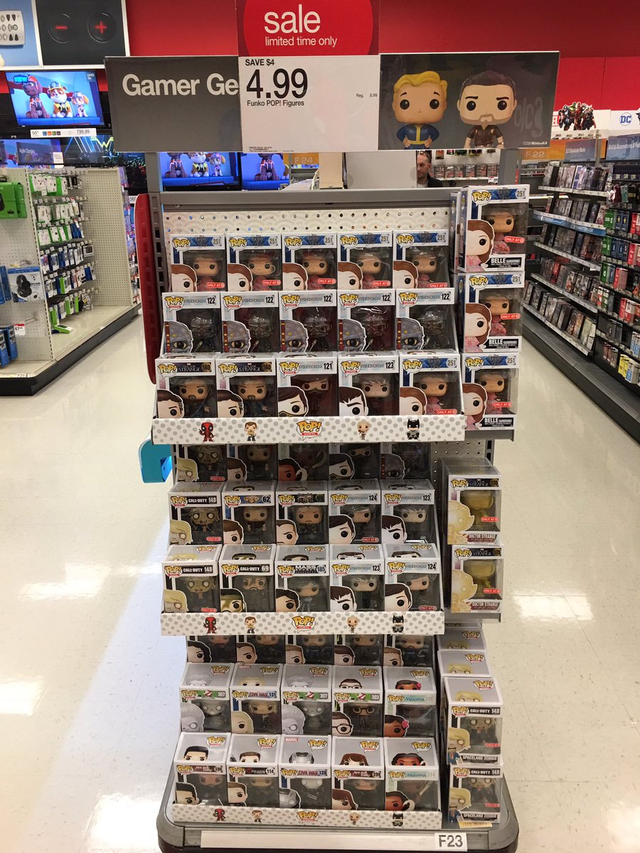 TylerWhite51's tweet image. Nothing I love more than making statements of stuff I wanna buy! #EmbraceYourInnerNerd @cschrammsr @MarkShabillski @StammerDan @laren_john