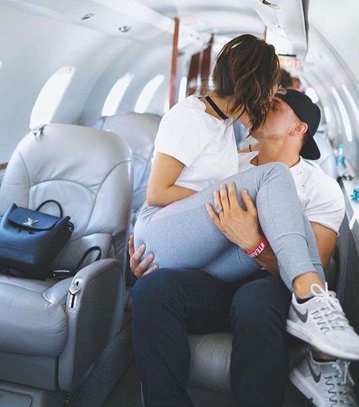 One of my only goals is to travel the 🌎 with the person I love.