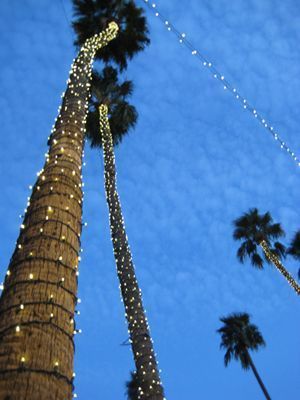 AZmoves_'s tweet image. Free #Scottsdale #ArtWalk, every Thursday evening. Enjoy art, restaurants, museums &amp;amp; horse-drawn carriage rides. bit.ly/2oWHCJl