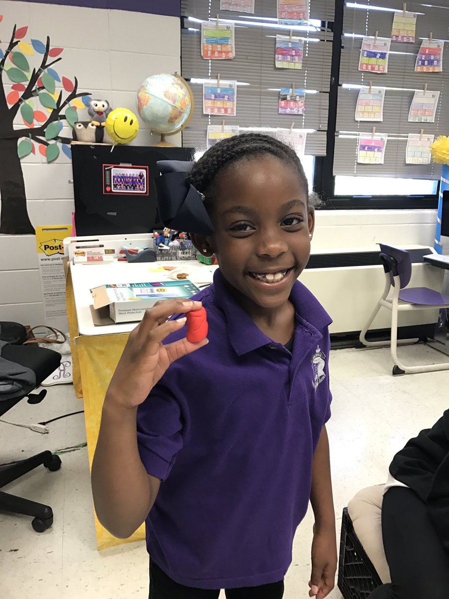 MrsTroxclair's tweet image. Learning 3D shapes with play-doh. #firstgradefun #msaproud