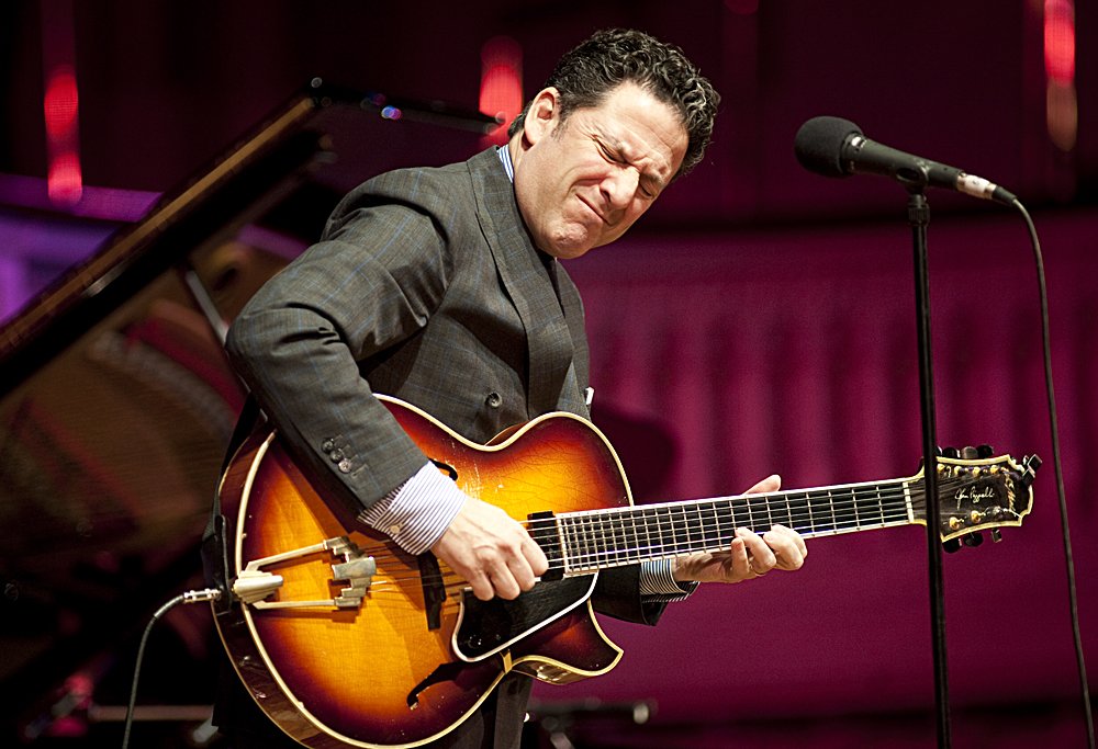 Happy 57th Birthday to John Pizzarelli! 