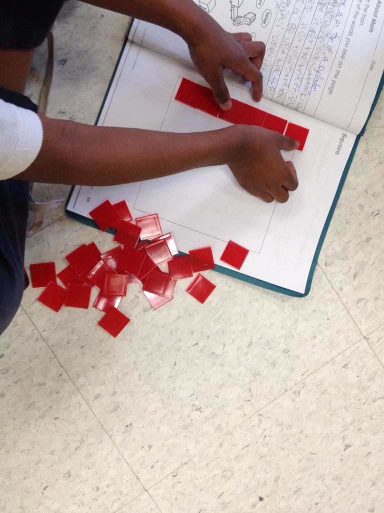 Teacher_Bertin's tweet photo. My Grade One students had a lot of hands on fun learning about area today in math. #legerlearns #mathisfun https://t.co/X9IhYhv5f4