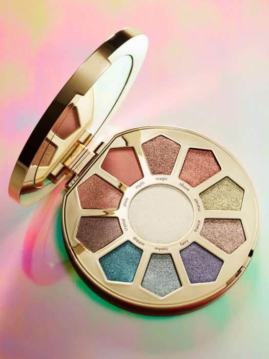 worldbride's tweet photo. Have you tried this new limited-edition Make Believe In Yourself Eye & Cheek Palette from @tartecosmetics ???
#tartecosmetics #WorldBride https://t.co/9sYZcEvEOz