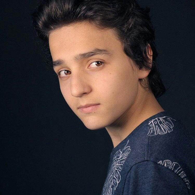 PoyrazkarayelAF's tweet photo. الممثل ( Emirhan AKBABA ) "عيسى" بعدسة الممثلة ( Gülçin HATIHAN ) "عمران" في الأستوديو الخاص بها.
#GHStudio https://t.co/sGEA2ymcWz
