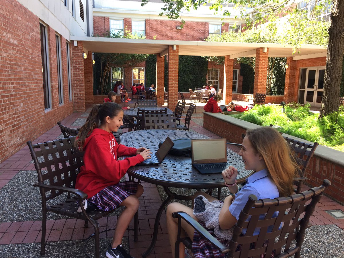 caseysensei's tweet photo. Letting the fresh air bring inspiration and joy to our ode writing! #NationalPoetryMonth @robshouston #ignite1617 https://t.co/CF26jcq0Ci