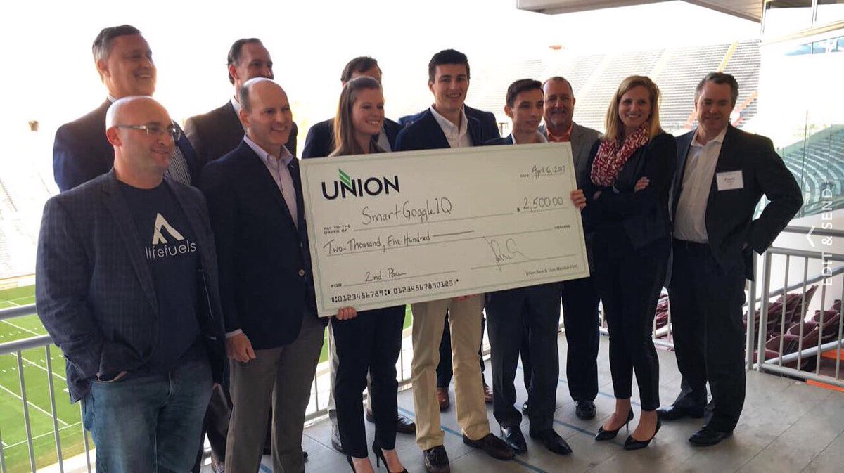 SmartGoggleIQ's tweet photo. Look at that team #unionichallenge @WeBankAtUnion https://t.co/ChzK8O5gXX
