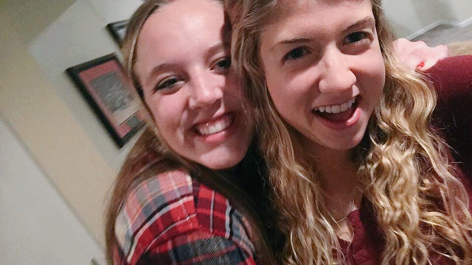 jaoliver827's tweet photo. I miss her 💔@sam_schmitz97  1 more week 😝😝 https://t.co/Dx148d7MO5